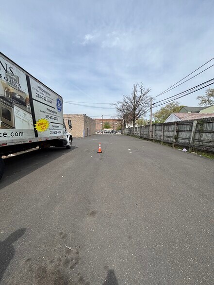 More Photos Of 7119 Rising Sun Ave, Philadelphia Freestanding For Sale