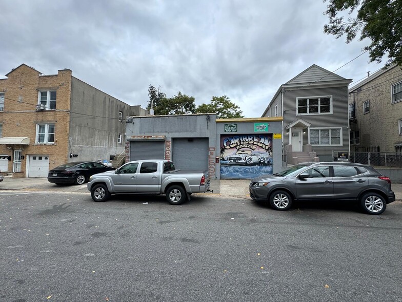 Primary Photo Of 4617-4619 Furman Ave, Bronx Auto Repair For Sale