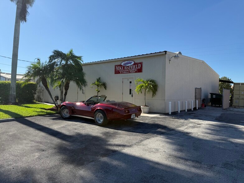 More Photos Of 2190 Corporation Blvd, Naples Service For Lease