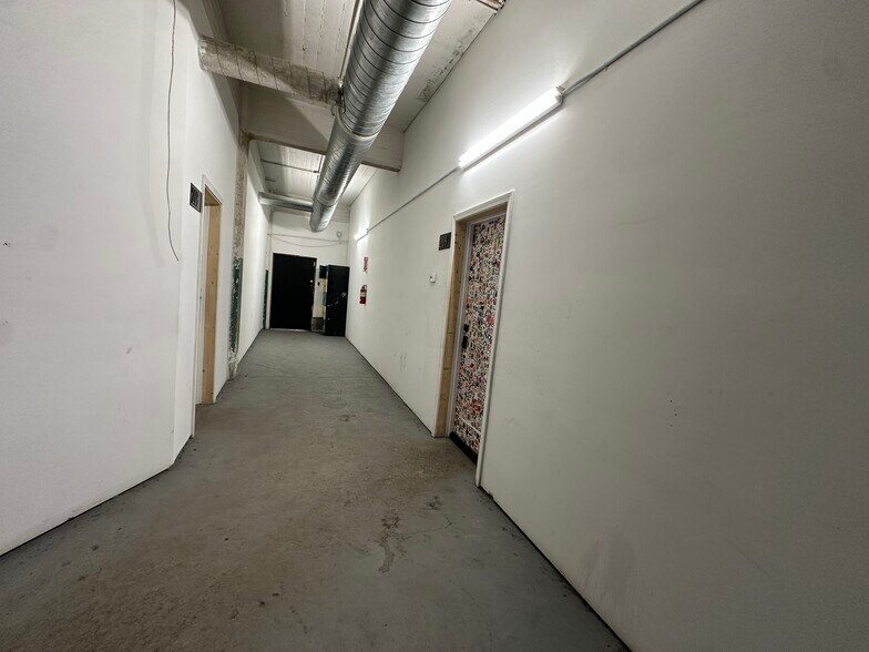 More Photos Of 2600-2604 W Fond Du Lac Ave, Milwaukee Manufacturing For Sale