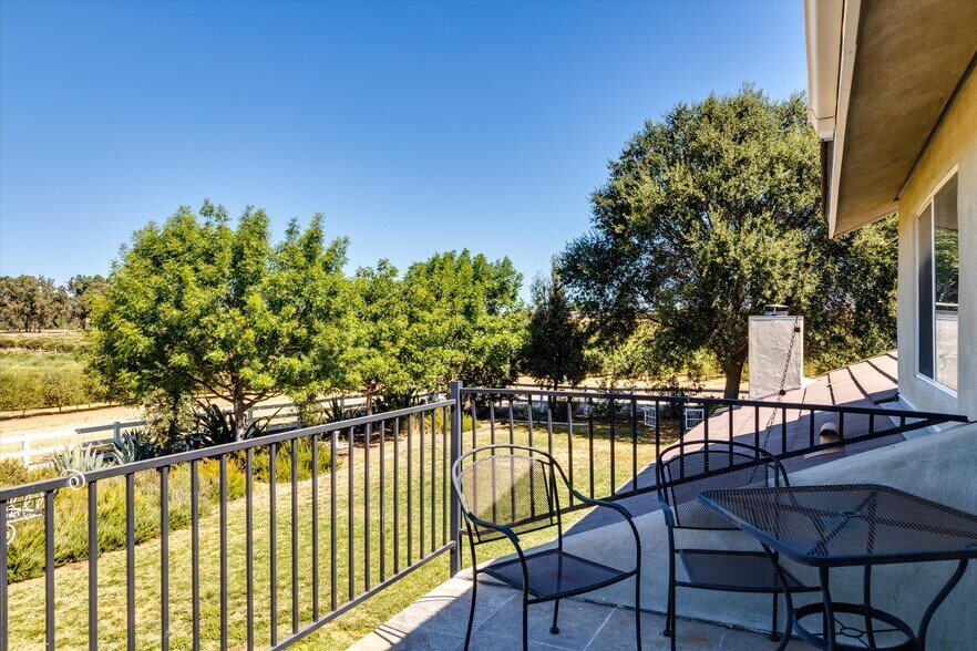 More Photos Of 5055 Rancho La Loma Linda Dr, Paso Robles Specialty For Sale