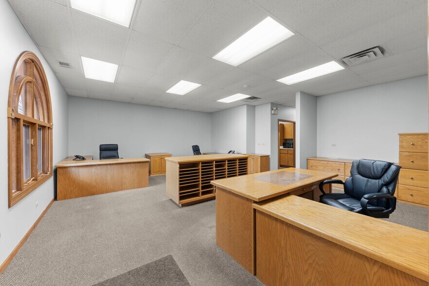 More Photos Of 1754 N Washington St, Naperville Medical For Sale