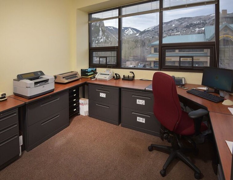 More Photos Of 30 Benchmark Rd, Avon Office For Sale