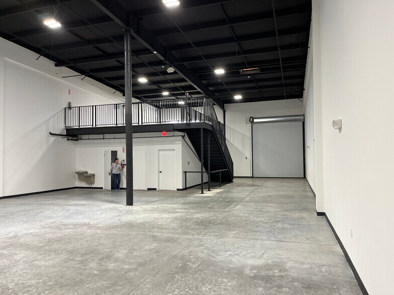 More Photos Of 7265 NW 74th St, Medley Warehouse For Sale