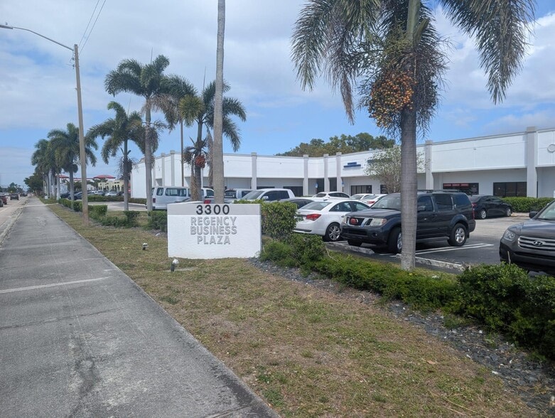 More Photos Of 3300 S Congress Ave, Boynton Beach Showroom For Lease