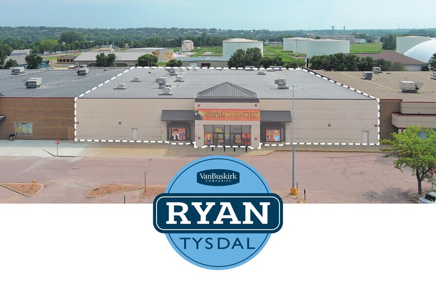 Primary Photo Of 1431 W 41st St, Sioux Falls General Retail For Sale