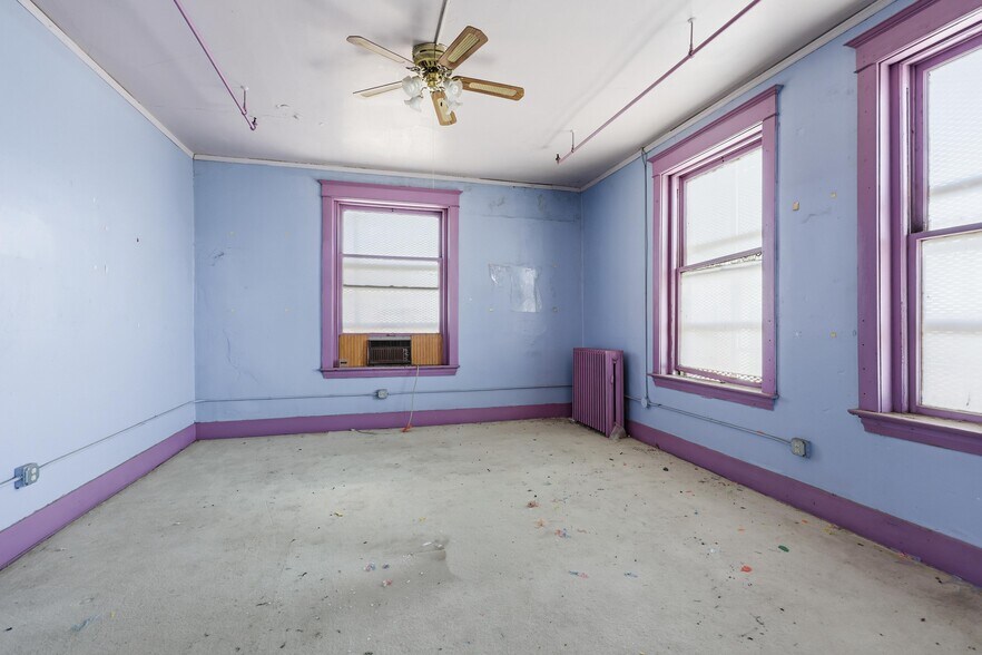 More Photos Of 117 E 4th St, Joplin Office For Sale