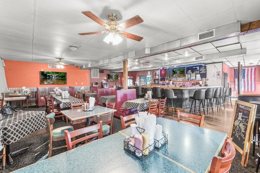 More Photos Of 200 E Main St, Hancock Restaurant For Sale