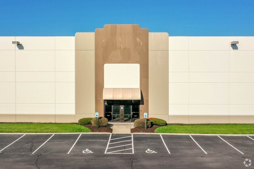 More Photos Of 2901-2941 S Gettysburg Ave, Dayton Warehouse For Lease