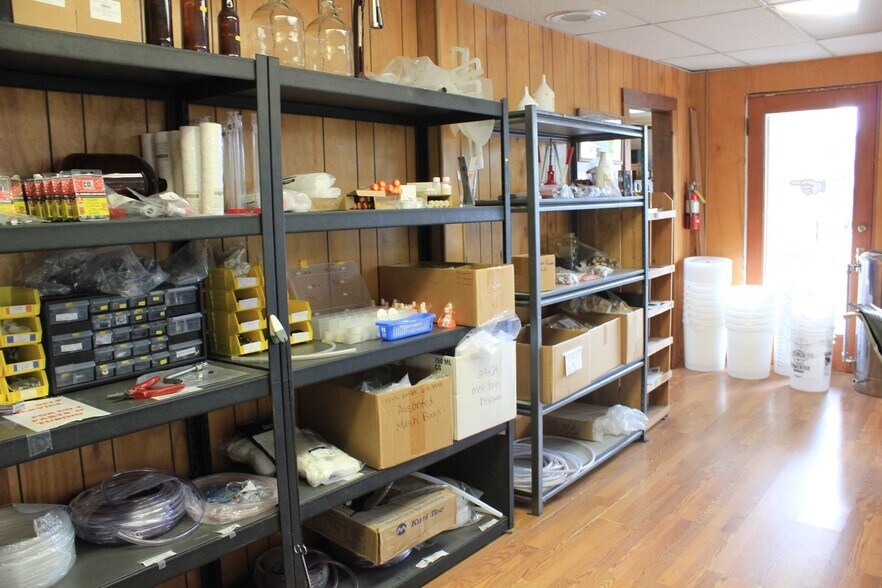 More Photos Of 2703 Marine Dr, Astoria Bar For Sale