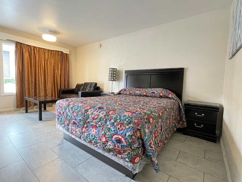 More Photos Of 1018 E Orangethorpe Ave, Anaheim Hotel For Sale