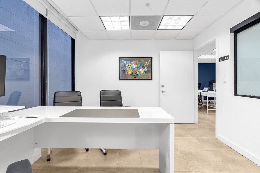 More Photos Of 1110 Brickell Ave, Miami Office For Lease