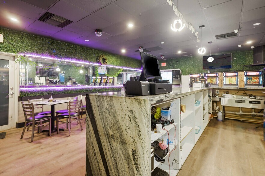 More Photos Of 1081 E 47th St, Hialeah Service Station For Sale