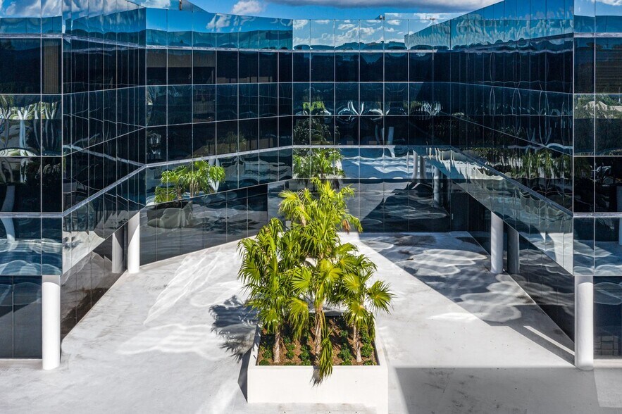 More Photos Of 4800 N Federal Hwy, Boca Raton Unknown For Lease