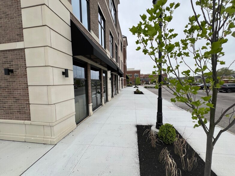 More Photos Of 1010 Vintage Club Blvd, Montgomery Office For Sale