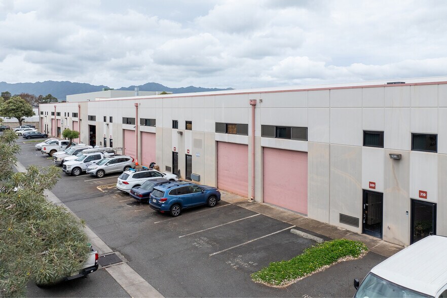More Photos Of 94-1388 Moaniani St, Waipahu Warehouse For Lease
