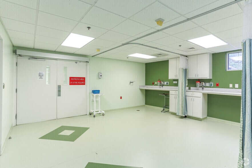 More Photos Of 2308 Palmyra Rd, Albany Medical For Lease