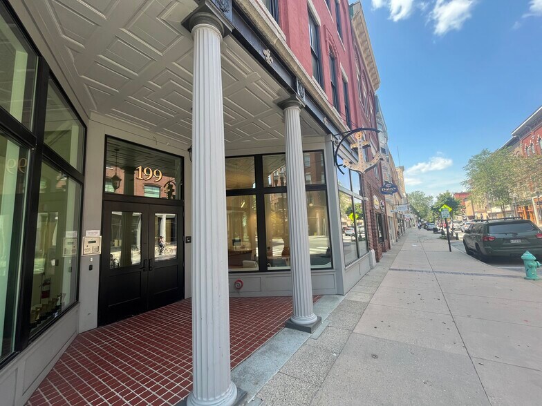 More Photos Of 197 Lisbon St, Lewiston Apartments For Lease