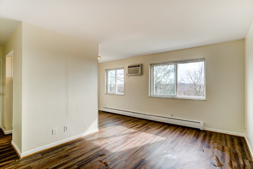 More Photos Of 1668 Glen Parker Ave, Cincinnati Multifamily For Sale