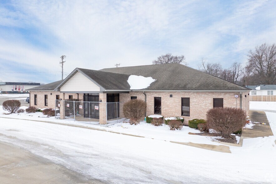 More Photos Of 2965 S MacArthur Blvd, Springfield Medical For Sale