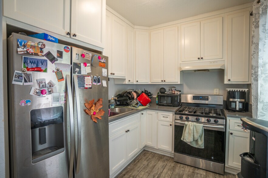 More Photos Of 416 Lime Ave, Long Beach Multifamily For Sale