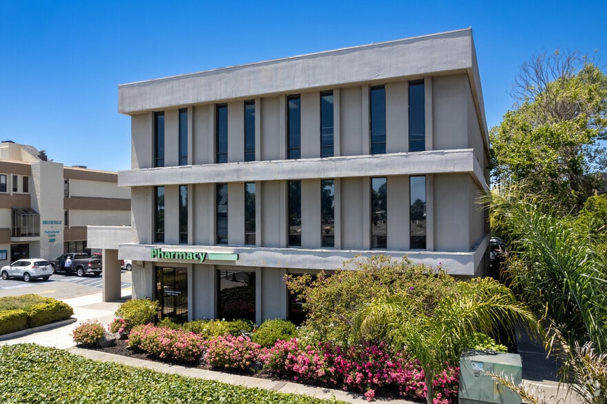 More Photos Of 2101 Vale Rd, San Pablo Medical For Lease