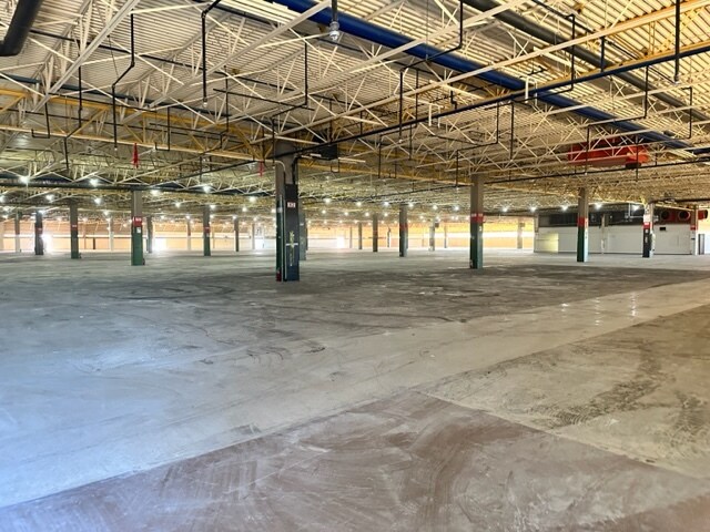 More Photos Of 9201-9301 San Mateo Blvd NE, Albuquerque Manufacturing For Lease
