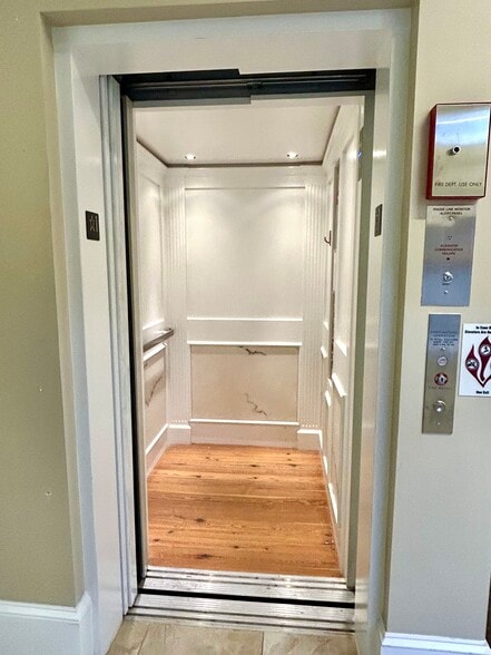 More Photos Of 34 New Orleans Rd, Hilton Head Island Office For Sale