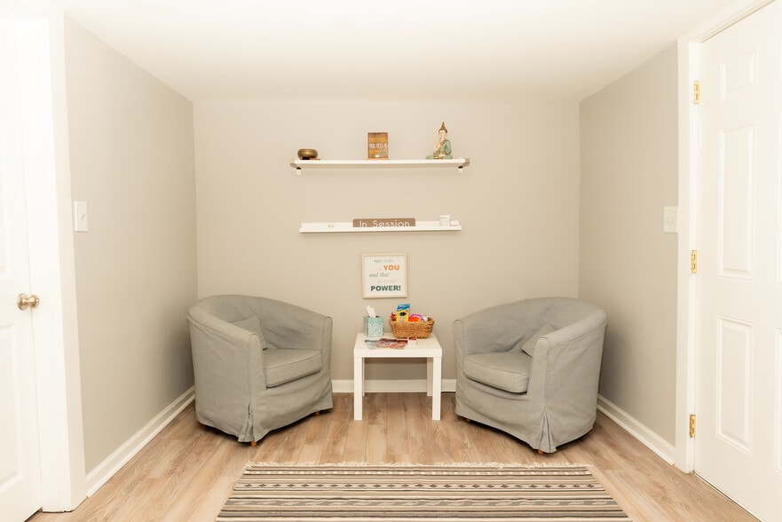 More Photos Of 185 Church St, Concord Freestanding For Lease