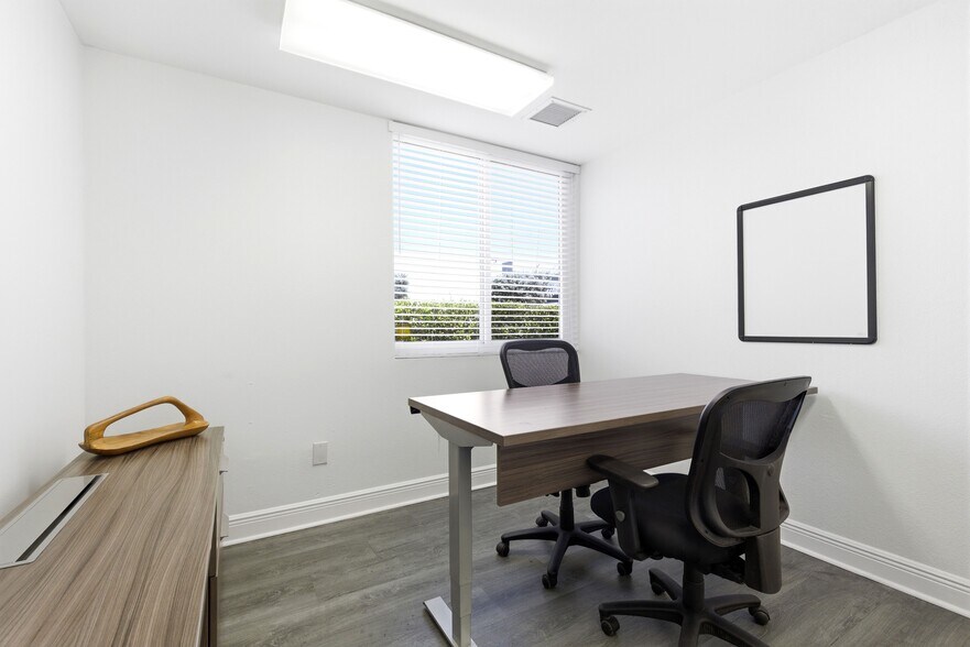 More Photos Of 611 NE 13th St, Fort Lauderdale Loft Creative Space For Lease