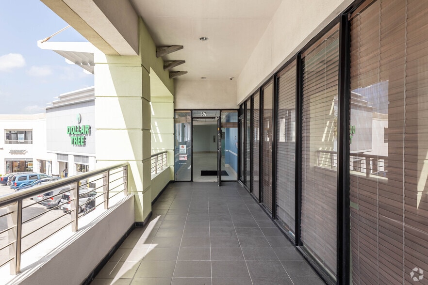 More Photos Of 4410 W 16th Ave, Hialeah Freestanding For Lease