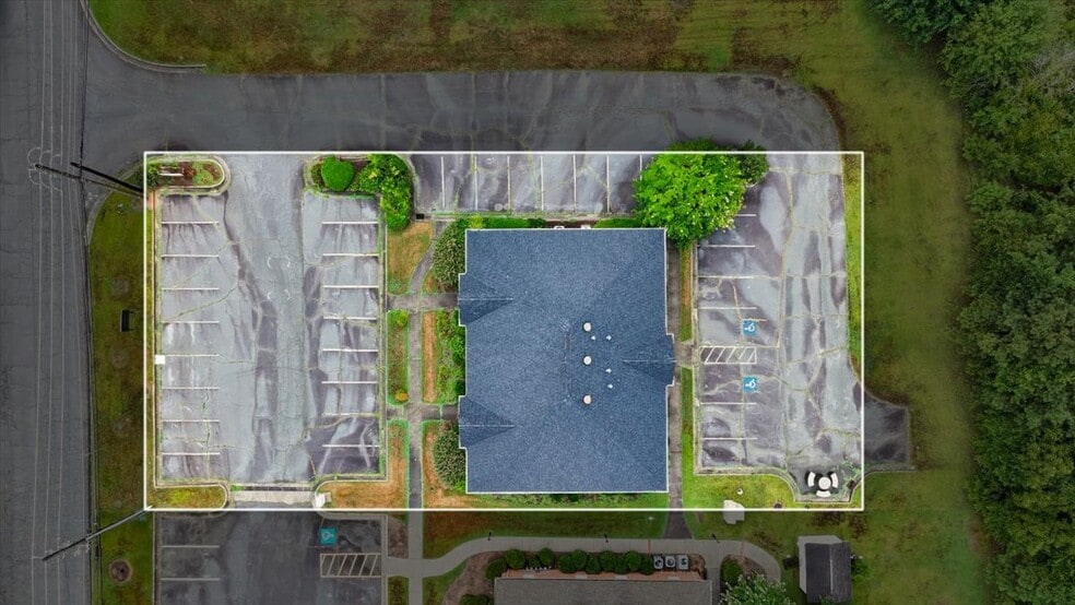 More Photos Of 883 Commerce Dr SW, Conyers Office For Sale