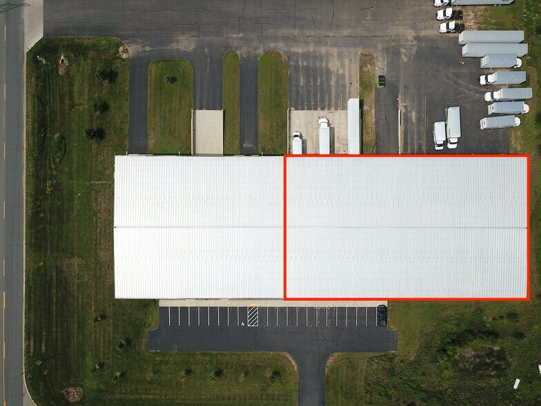 More Photos Of 2927 61st St, Menomonie Warehouse For Lease
