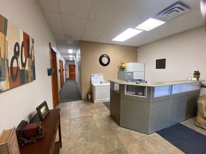 Primary Photo Of 130 Broadway Blvd, Sherwood Park Coworking Space