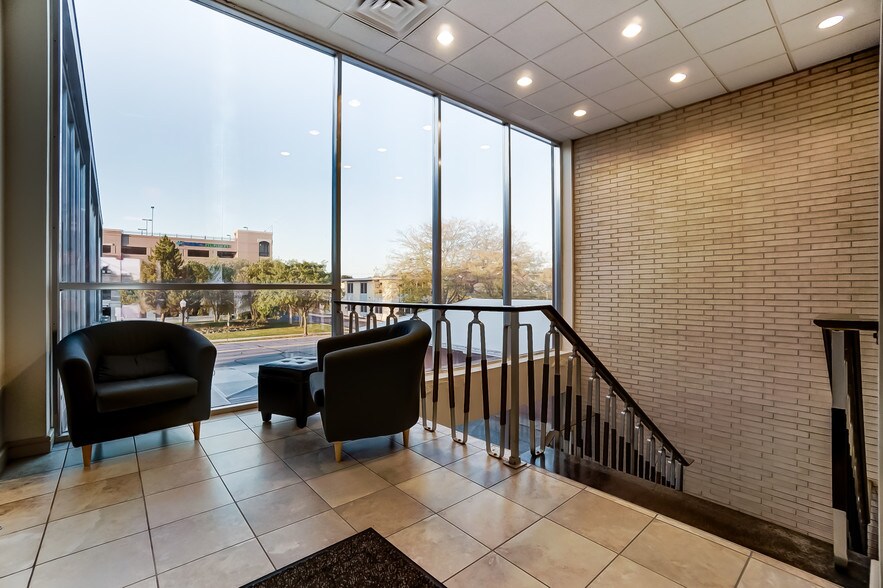 More Photos Of 675 W Market St, Lima Office For Sale