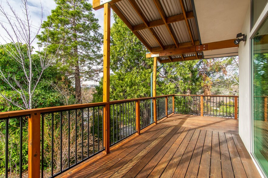 More Photos Of 111 Margaret Ln, Grass Valley Office For Sale