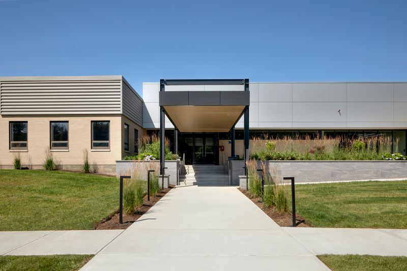 Primary Photo Of 36 Middlesex Tpke, Bedford Research And Development For Lease