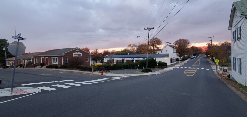 More Photos Of 20 John Marshall St, Warrenton Office For Lease