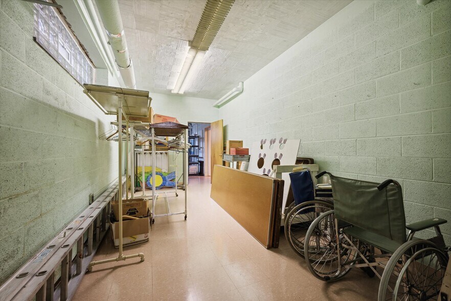 More Photos Of 725 Navarre Ave, Toledo Religious Facility For Sale