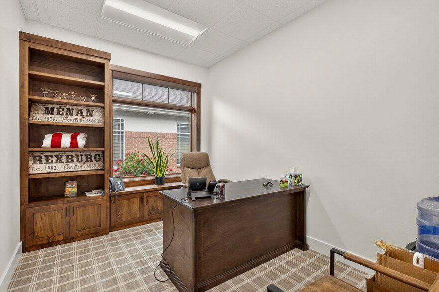 More Photos Of 688 Rigby Lake Dr, Rigby Healthcare For Sale