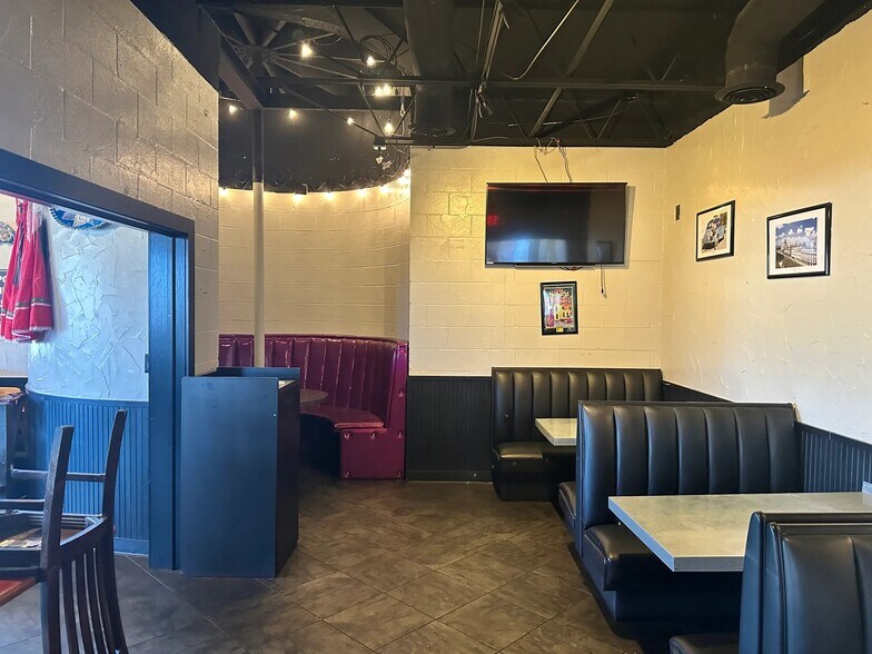 More Photos Of 2801 S 1st St, Abilene Fast Food For Sale