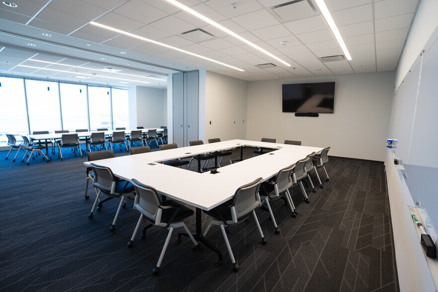 More Photos Of 333 S Garland Ave, Orlando Office For Lease