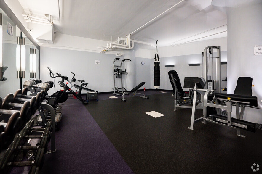 More Photos Of 2728 Thomson Ave, Long Island City Apartments For Sale