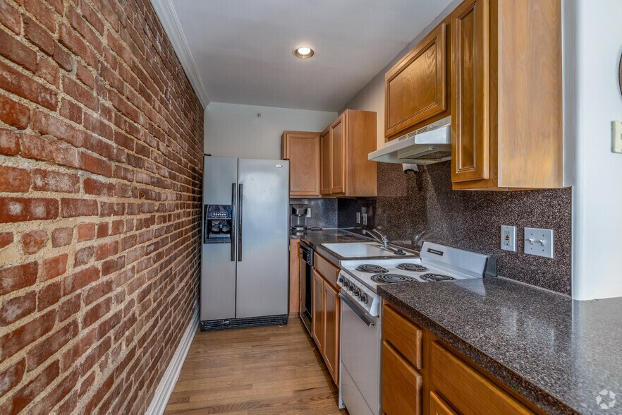 More Photos Of 24 E 17th St, Tulsa Apartments For Sale