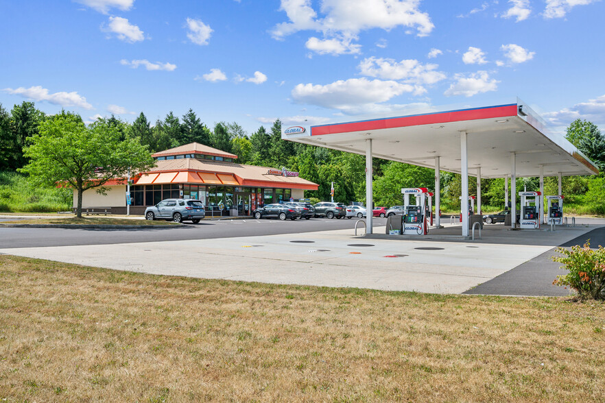 Primary Photo Of 549 Doylestown Rd, Lansdale Service Station For Sale