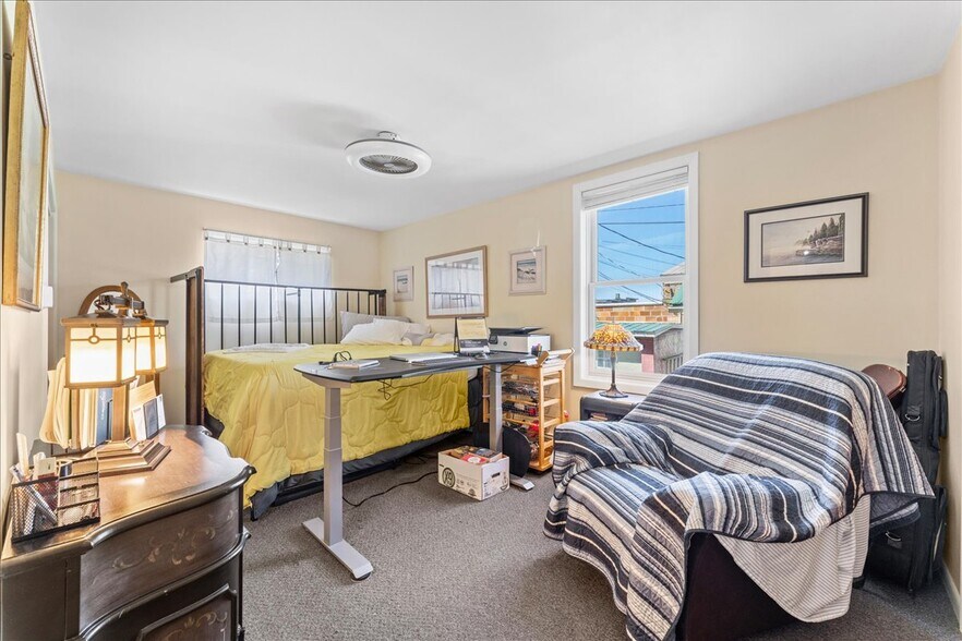 More Photos Of 517 Milwaukee St, Kewaunee General Retail For Sale