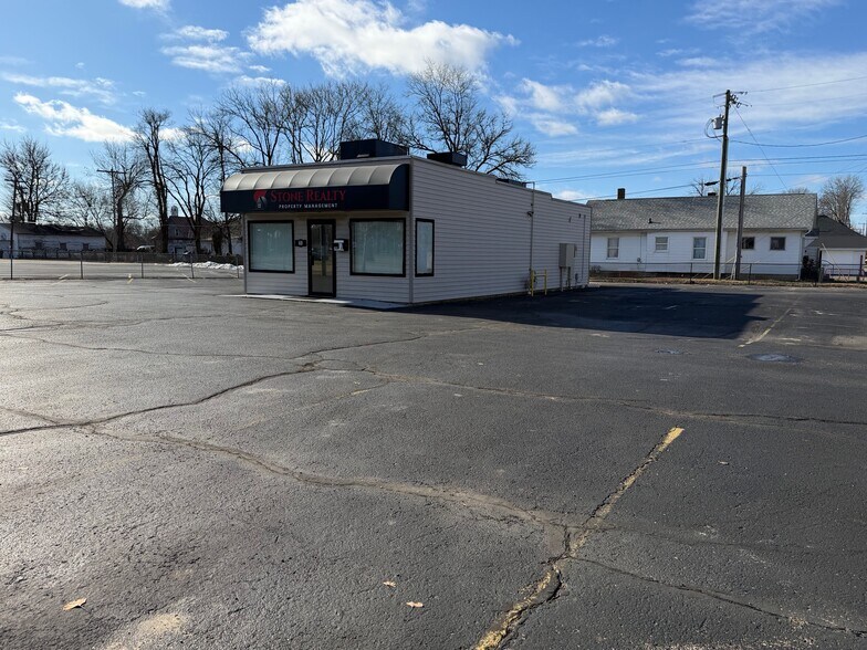 Primary Photo Of 60 N Brown Ave, Terre Haute General Retail For Sale