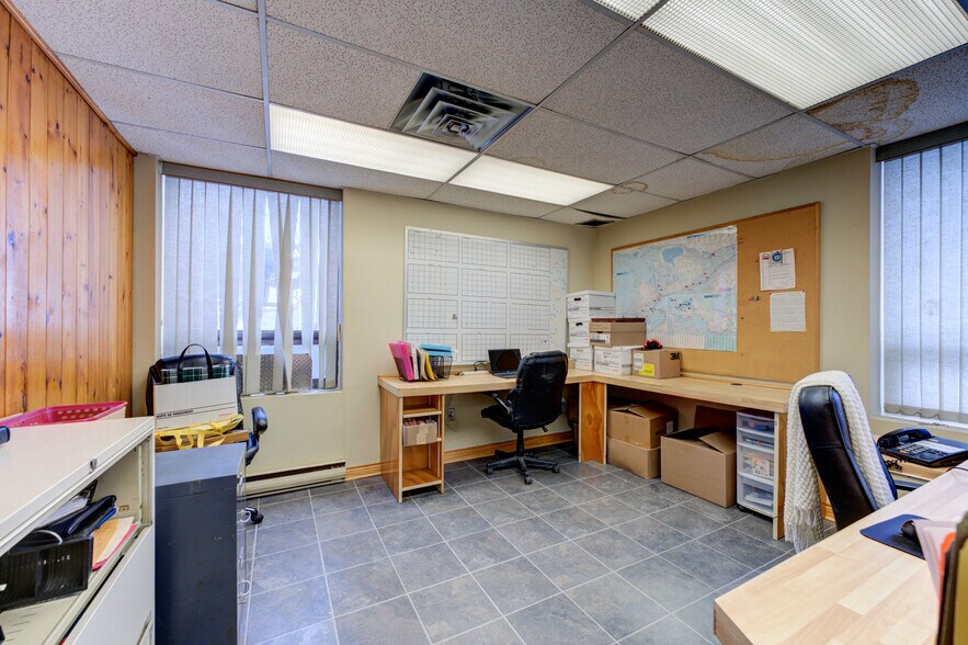 More Photos Of 9 Hawk St, Nanticoke Industrial For Sale