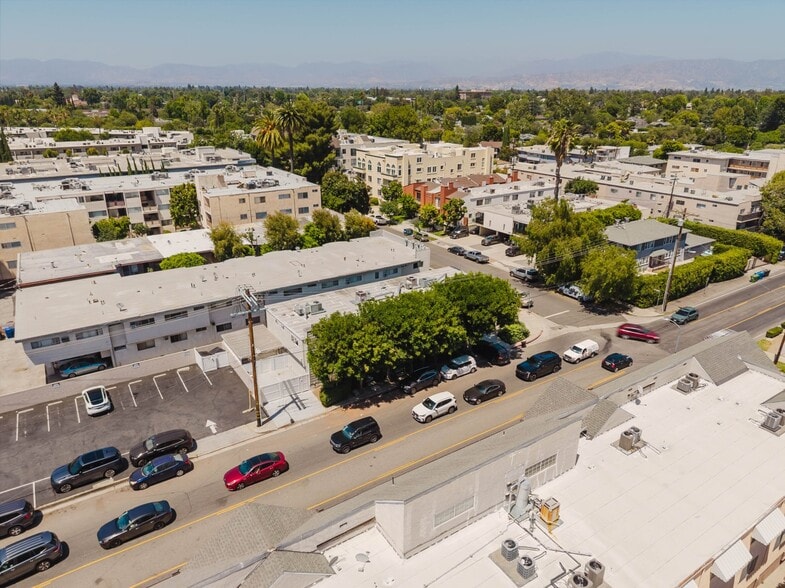 More Photos Of 4405 Ventura Canyon Ave, Sherman Oaks Apartments For Sale
