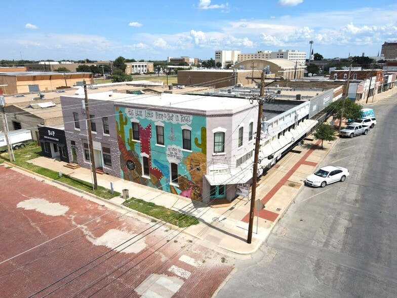 More Photos Of 318 N Chadbourne St, San Angelo Storefront For Sale